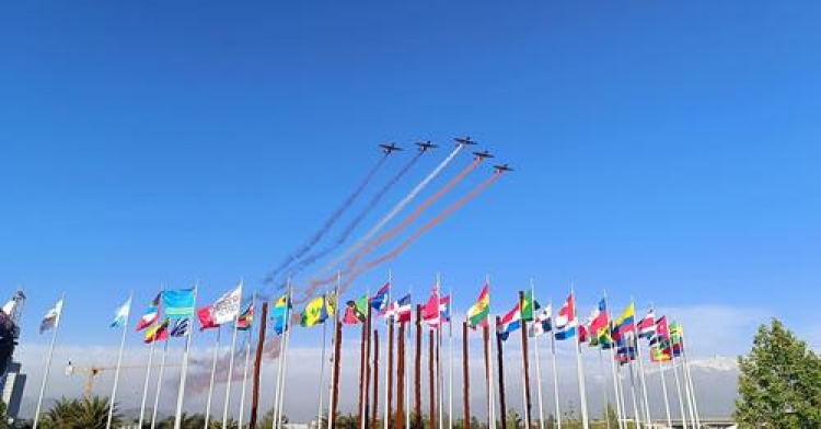 Ceremonia de bienvenida a las delegaciones, con los “Halcones” de la Fuerza Aérea Chilena. 